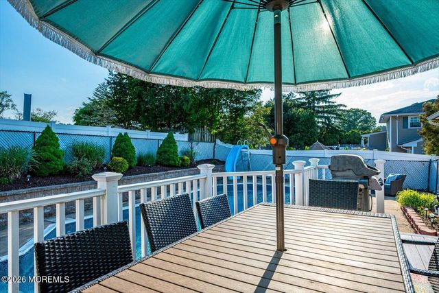 55 Kierst Street, Parlin, NJ 08859