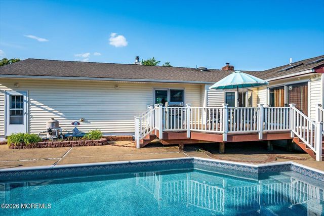 55 Kierst Street, Parlin, NJ 08859