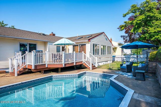 55 Kierst Street, Parlin, NJ 08859
