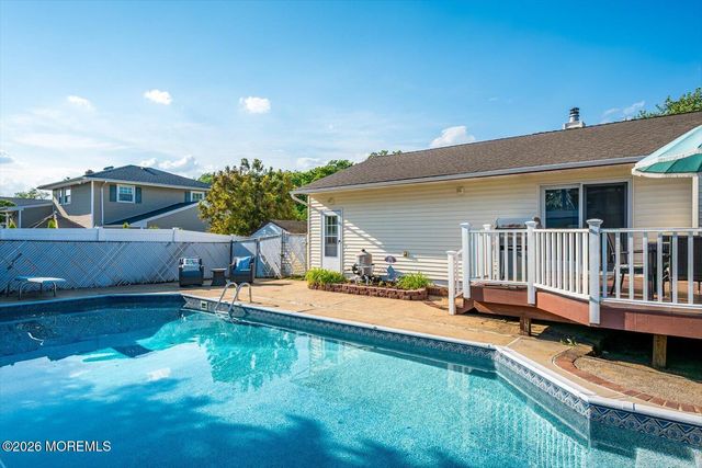 55 Kierst Street, Parlin, NJ 08859