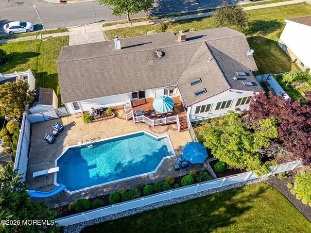 55 Kierst Street, Parlin, NJ 08859