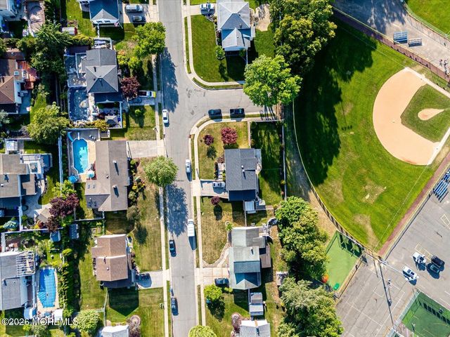 55 Kierst Street, Parlin, NJ 08859