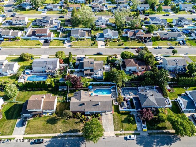 55 Kierst Street, Parlin, NJ 08859