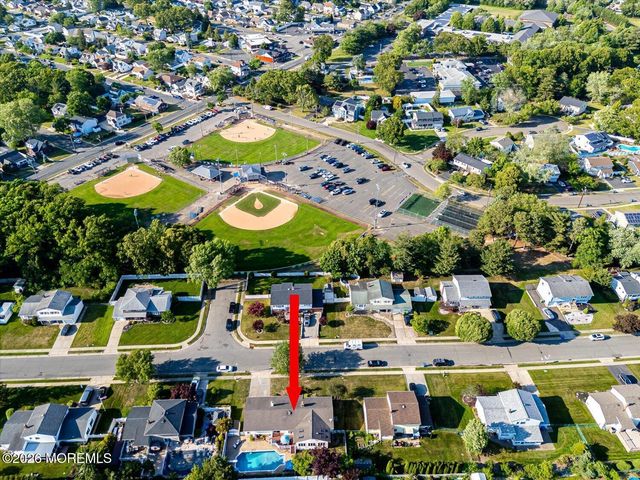 55 Kierst Street, Parlin, NJ 08859