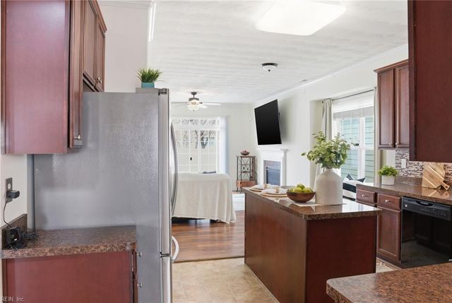 52 Rockingham DR, Hampton, VA 23669