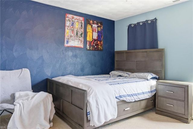 52 Rockingham DR, Hampton, VA 23669