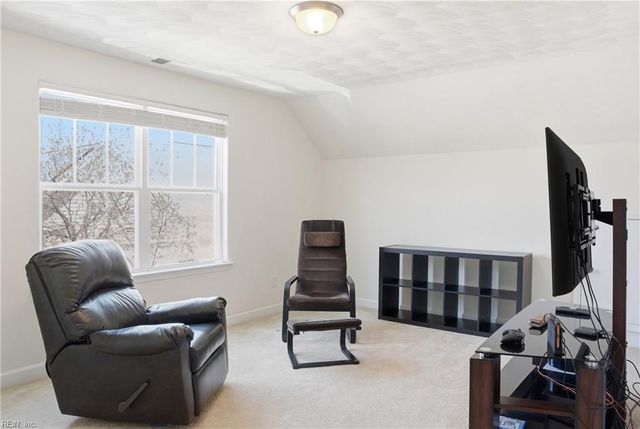 52 Rockingham DR, Hampton, VA 23669