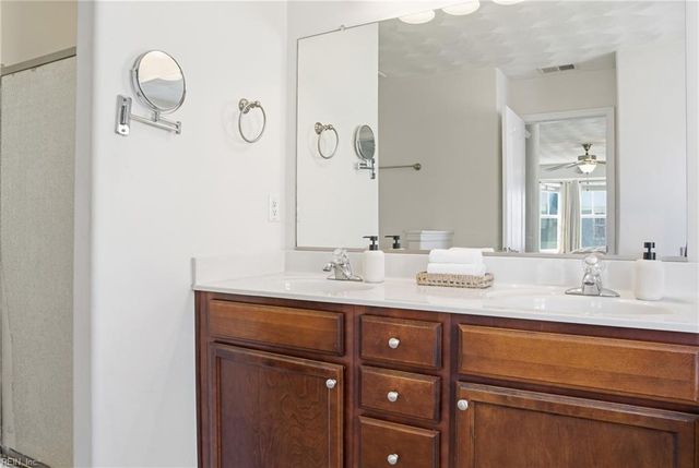 52 Rockingham DR, Hampton, VA 23669