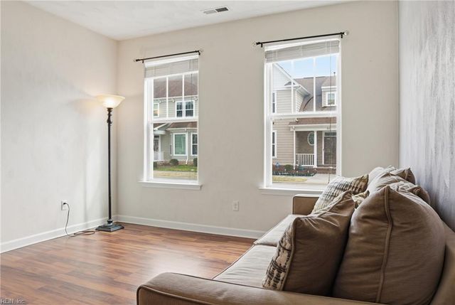 52 Rockingham DR, Hampton, VA 23669