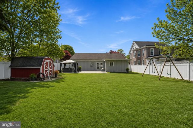 2147 FRANKLIN AVE, Morton, PA 19070