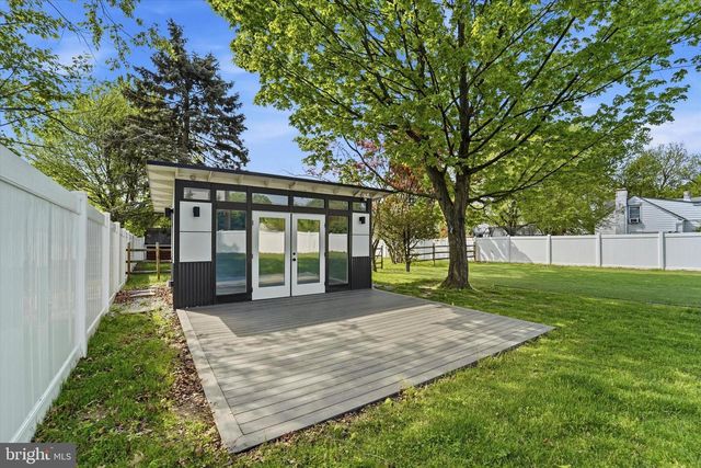 2147 FRANKLIN AVE, Morton, PA 19070