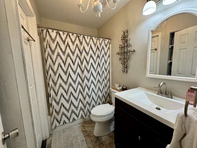 325 WAYNE CT, Holland, PA 18966