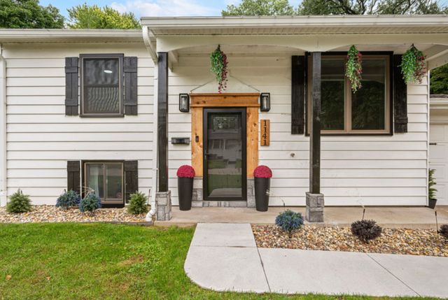 1141 6th Street, Milan, IL 61264