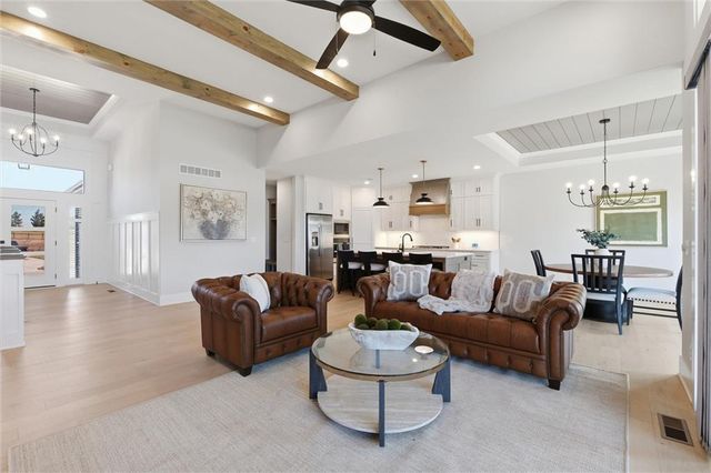 17556 Acton Street, Stilwell, KS 66085