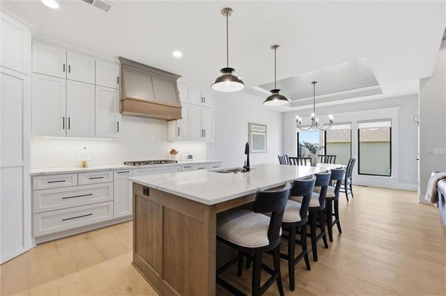 17556 Acton Street, Stilwell, KS 66085