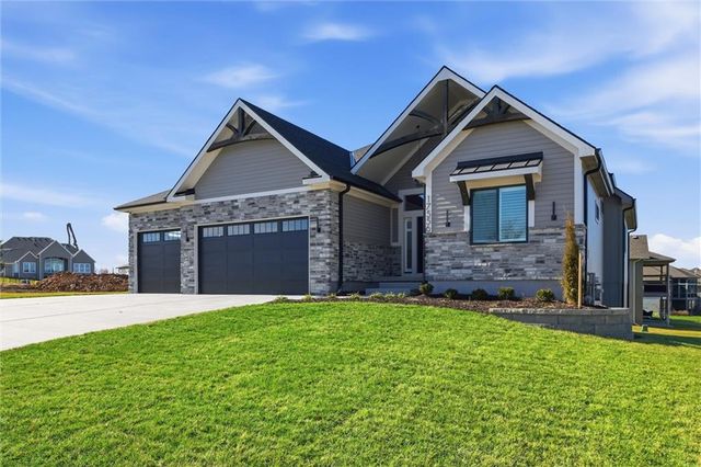 17556 Acton Street, Stilwell, KS 66085