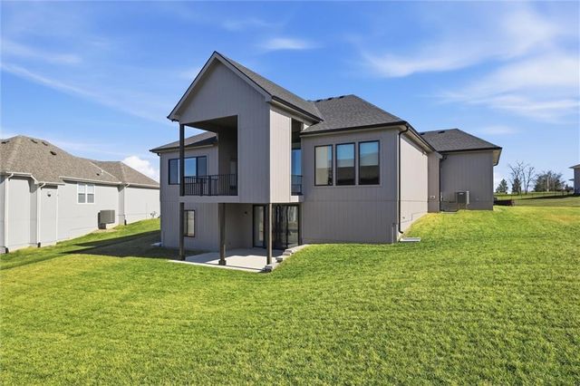 17556 Acton Street, Stilwell, KS 66085