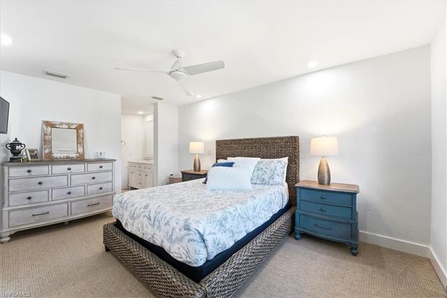 4062 Belair LN 9, Naples, FL 34103