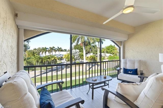 4062 Belair LN 9, Naples, FL 34103