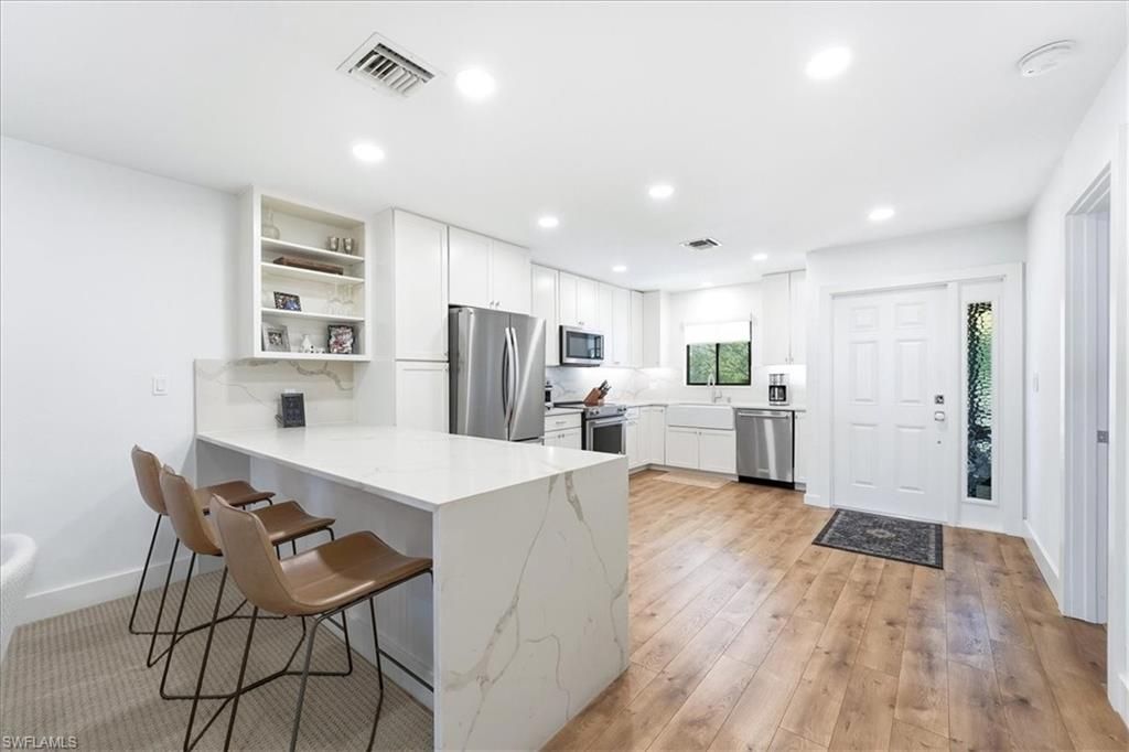 4062 Belair LN 9, NAPLES, FL 34103 — photo 2