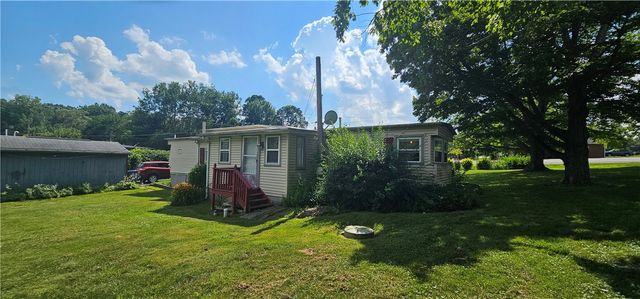 3403 Ellwood Rd, Shenango Twp, PA 16101