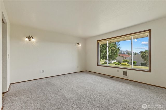 15727 19th Avenue NE, Arlington, WA 98223