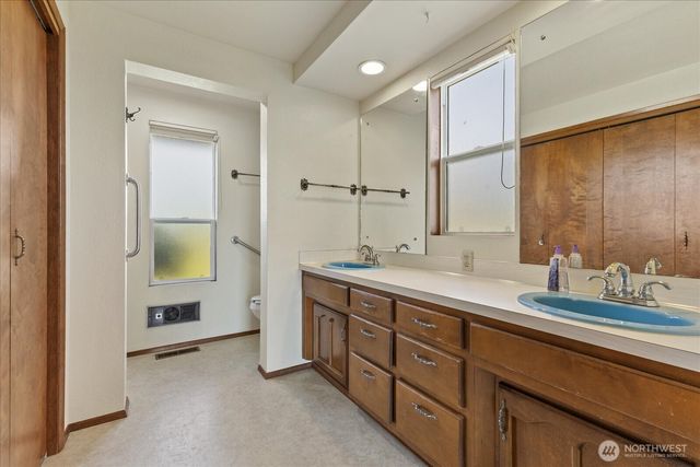 15727 19th Avenue NE, Arlington, WA 98223