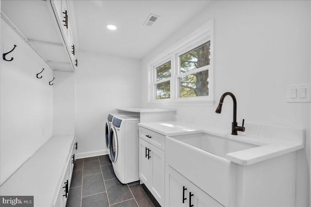 2823 SCHOONER LN, Hammonton, NJ 08037