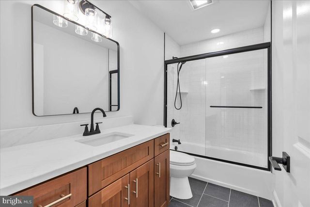 2823 SCHOONER LN, Hammonton, NJ 08037