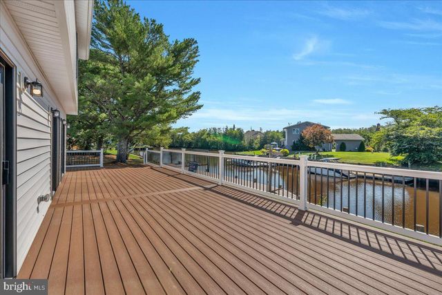 2823 SCHOONER LN, Hammonton, NJ 08037