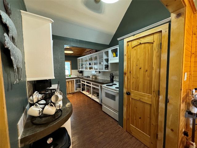 164 Pine Hollow Cove, Brookeland, TX 75931