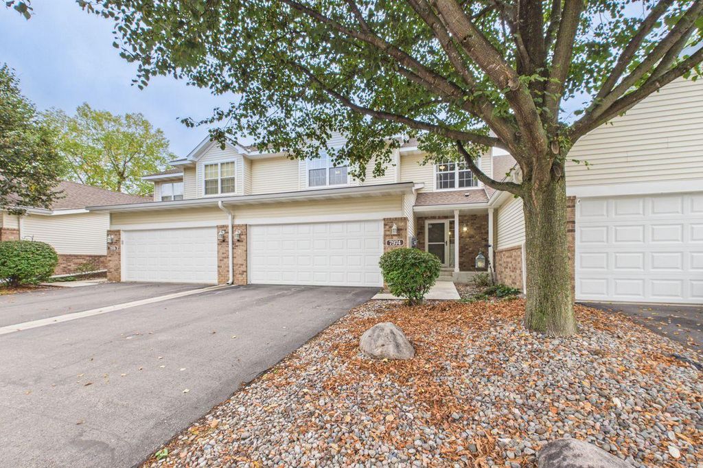 7974 Autumn Ridge Way, Chanhassen, MN 55317 — exterior