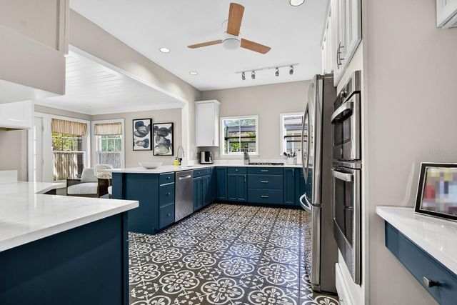 2303 S ARDSON PLACE, Tampa, FL 33629