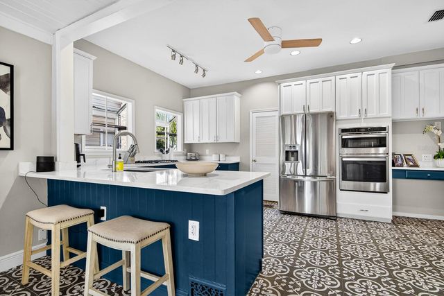 2303 S ARDSON PLACE, Tampa, FL 33629