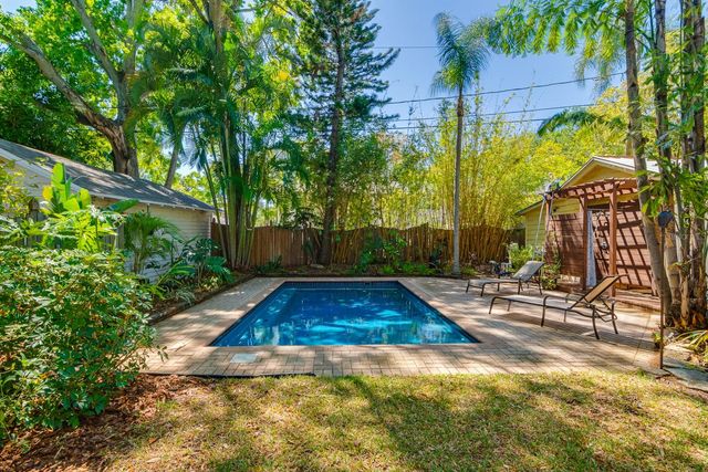 2303 S ARDSON PLACE, Tampa, FL 33629