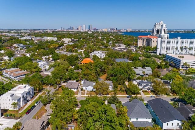 2303 S ARDSON PLACE, Tampa, FL 33629