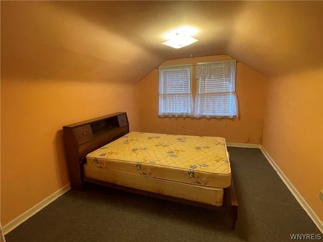99 Louis Avenue, West Seneca, NY 14224