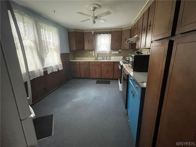 99 Louis Avenue, West Seneca, NY 14224