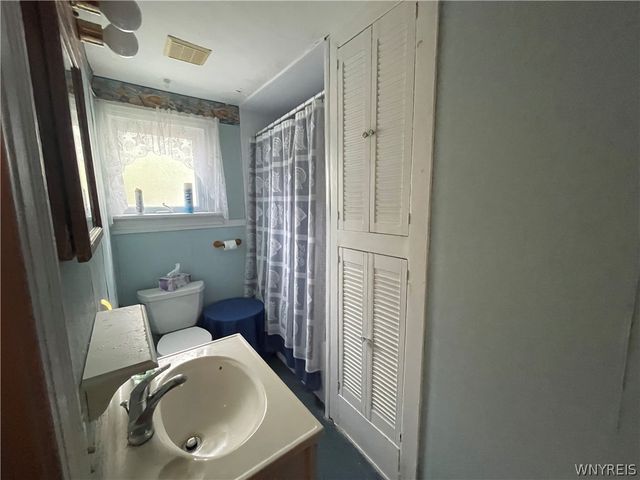 99 Louis Avenue, West Seneca, NY 14224