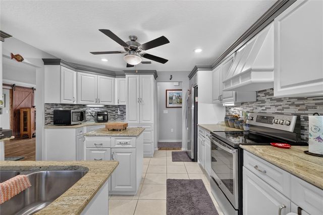 5516 E HARBOR DRIVE, Fruitland Park, FL 34731