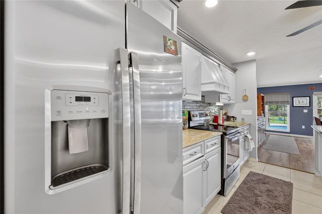 5516 E HARBOR DRIVE, Fruitland Park, FL 34731