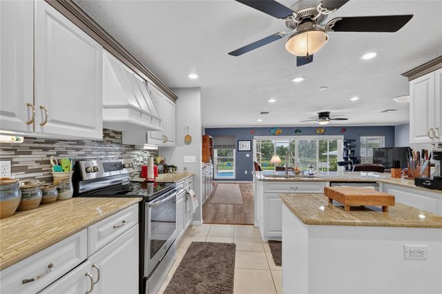 5516 E HARBOR DRIVE, Fruitland Park, FL 34731