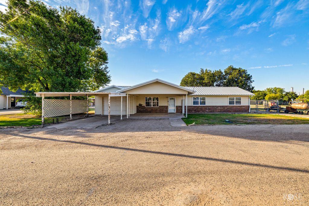 Image 1 of property listing at 602 School Street, Rowena, TX 76875