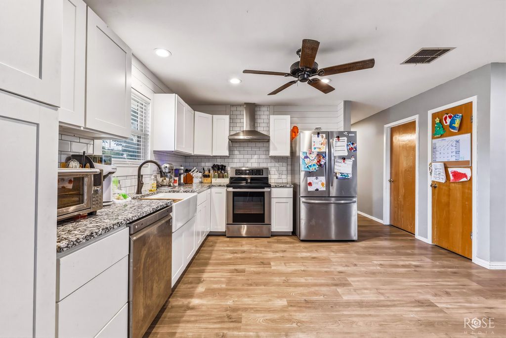 Image 11 of property listing at 602 School Street, Rowena, TX 76875