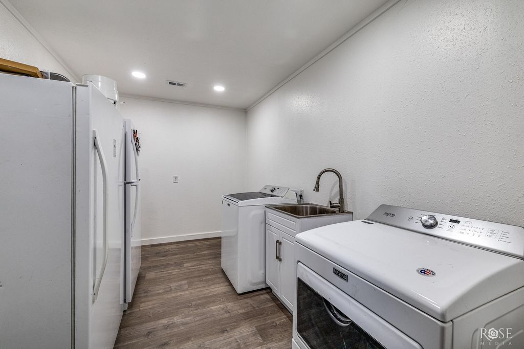 Image 20 of property listing at 602 School Street, Rowena, TX 76875