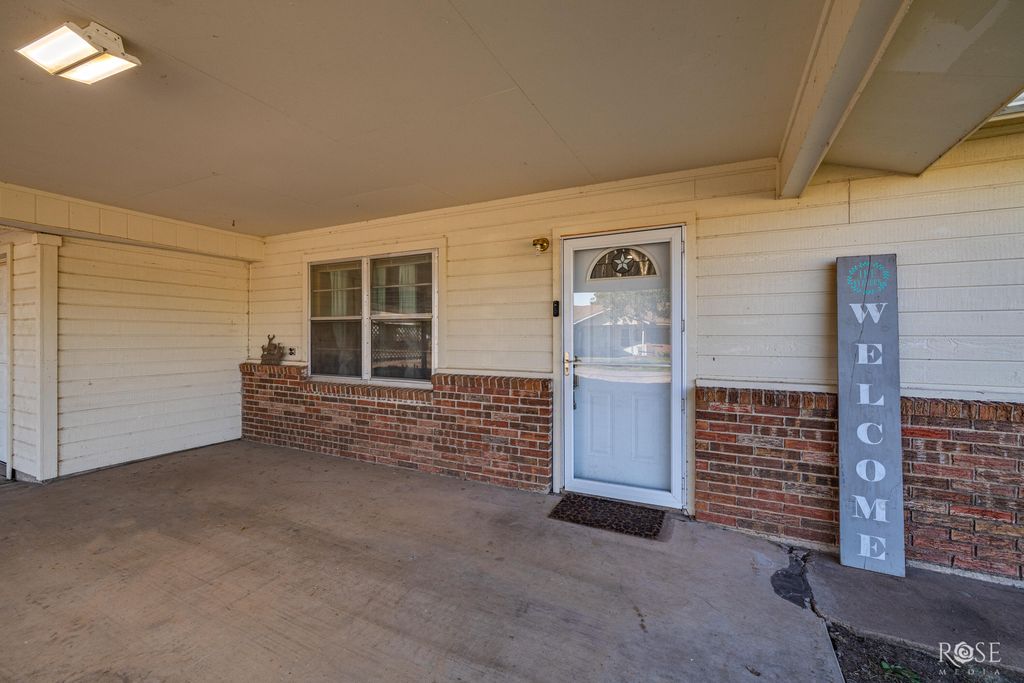 Image 5 of property listing at 602 School Street, Rowena, TX 76875