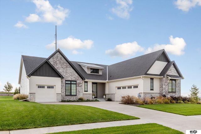5505 N 199Th Street, Elkhorn, NE 68022