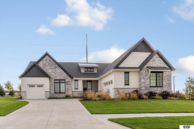 5505 N 199Th Street, Elkhorn, NE 68022