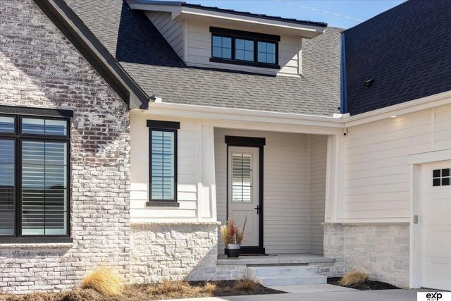 5505 N 199Th Street, Elkhorn, NE 68022