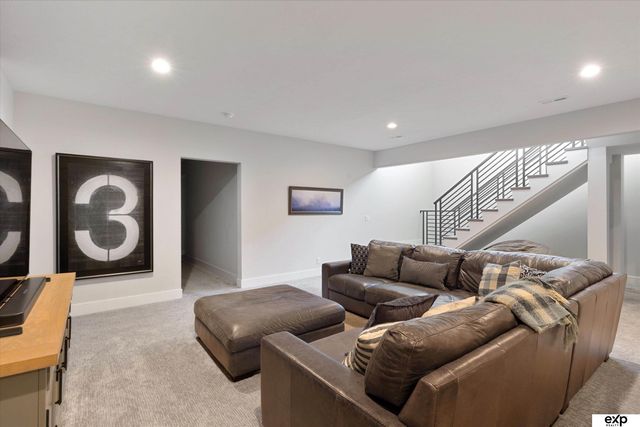 5505 N 199Th Street, Elkhorn, NE 68022